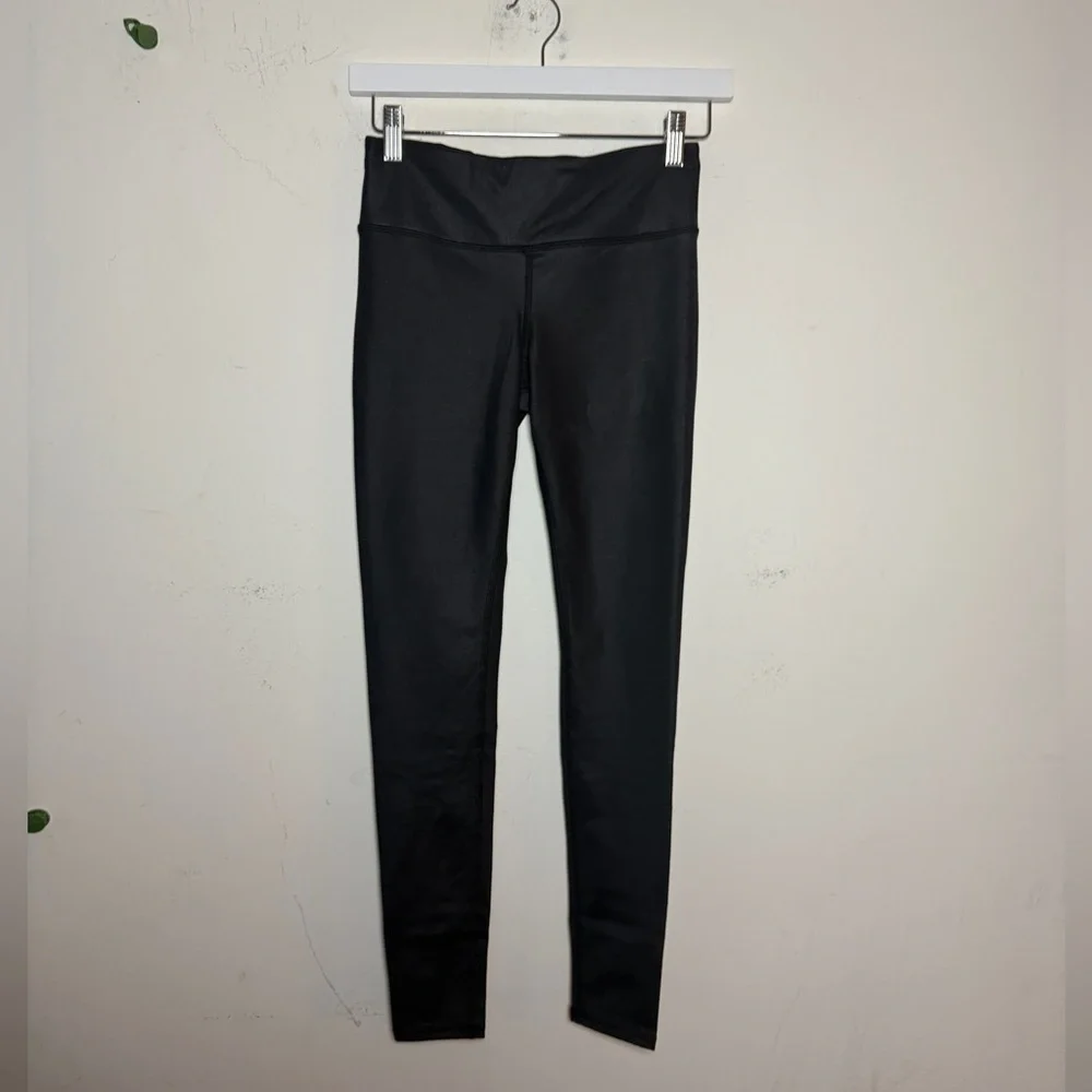 ALO YOGA BLACK SHIMMER LEGGINGS - XS - Picture 8 of 8